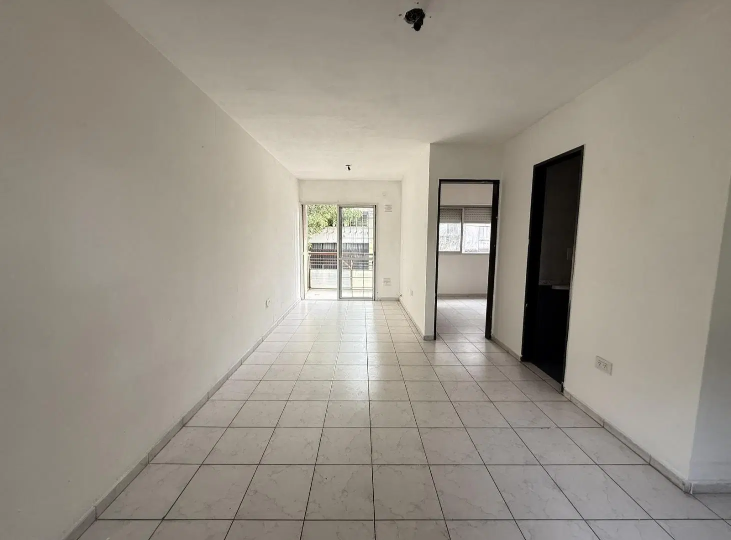 Departamento en Luis Agote 3