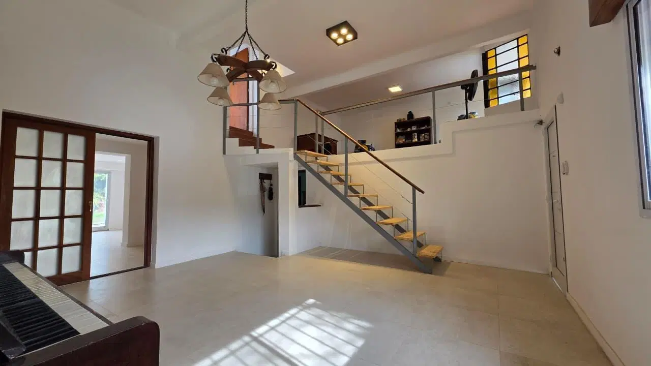 Casa 3 dormitorios en Alberdi 5