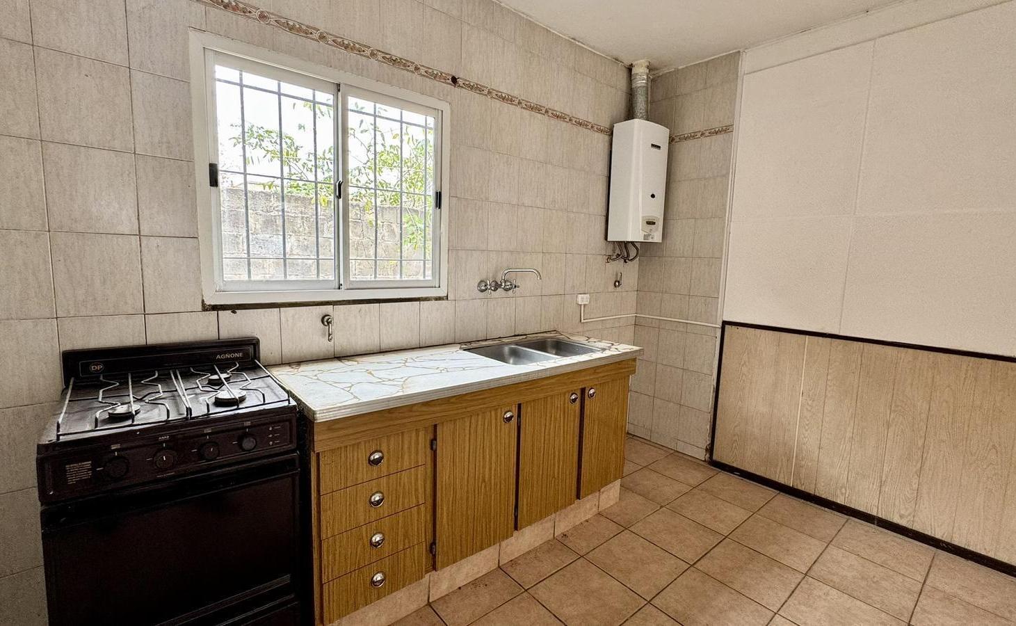 Foto de Casa de pasillo de 2 dormitorios en venta en La Tablada, imagen 5