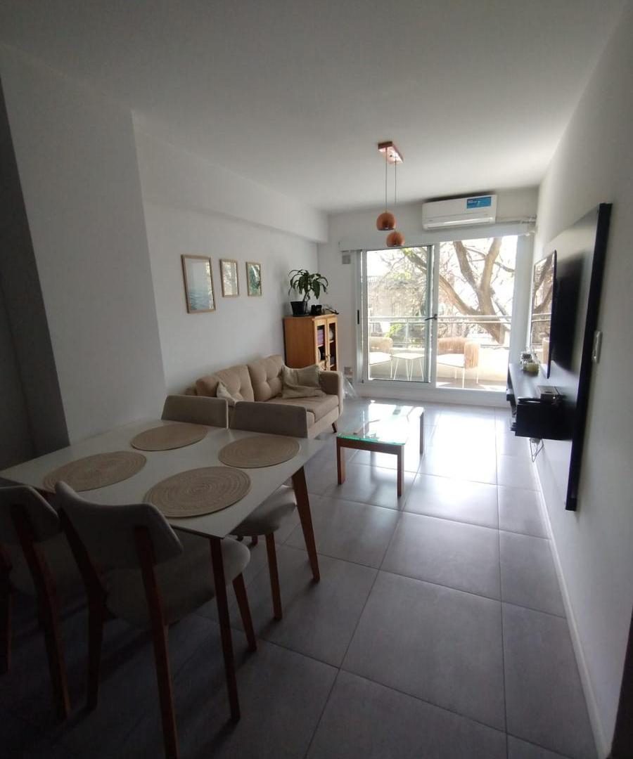 Foto de Pellegrini 563 03-02, imagen 4