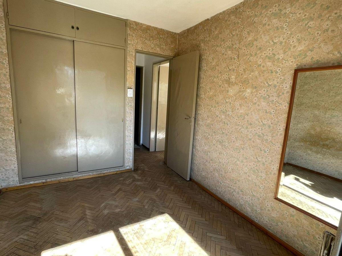 Venta - Departamento - 2 Dorm. - Av Pellegrini 600, Piso 2º 5