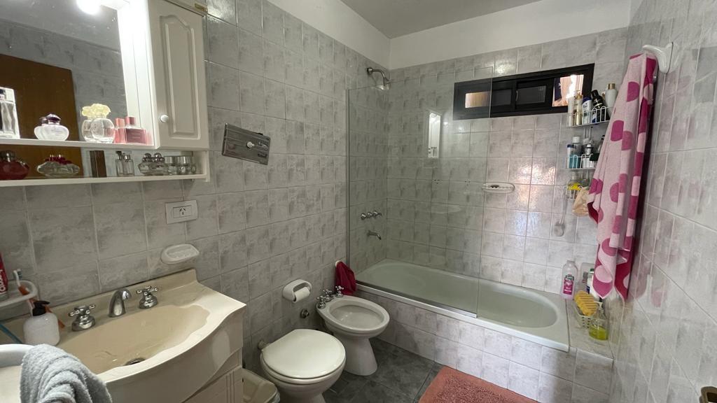 Venta - Departamento - 3 Dorm. - Guemes 2700 Piso 2º 5