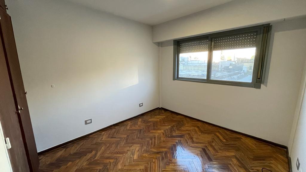 Venta - Departamento - 2 Dorm. - Italia 900, Piso 3º 2