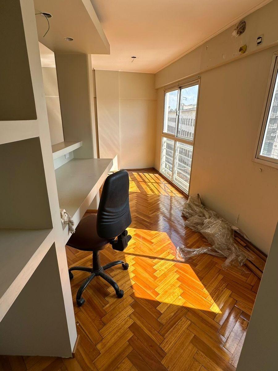 Venta - Departamento - 3 Dorm. - Moreno 1500, Piso 7º 1