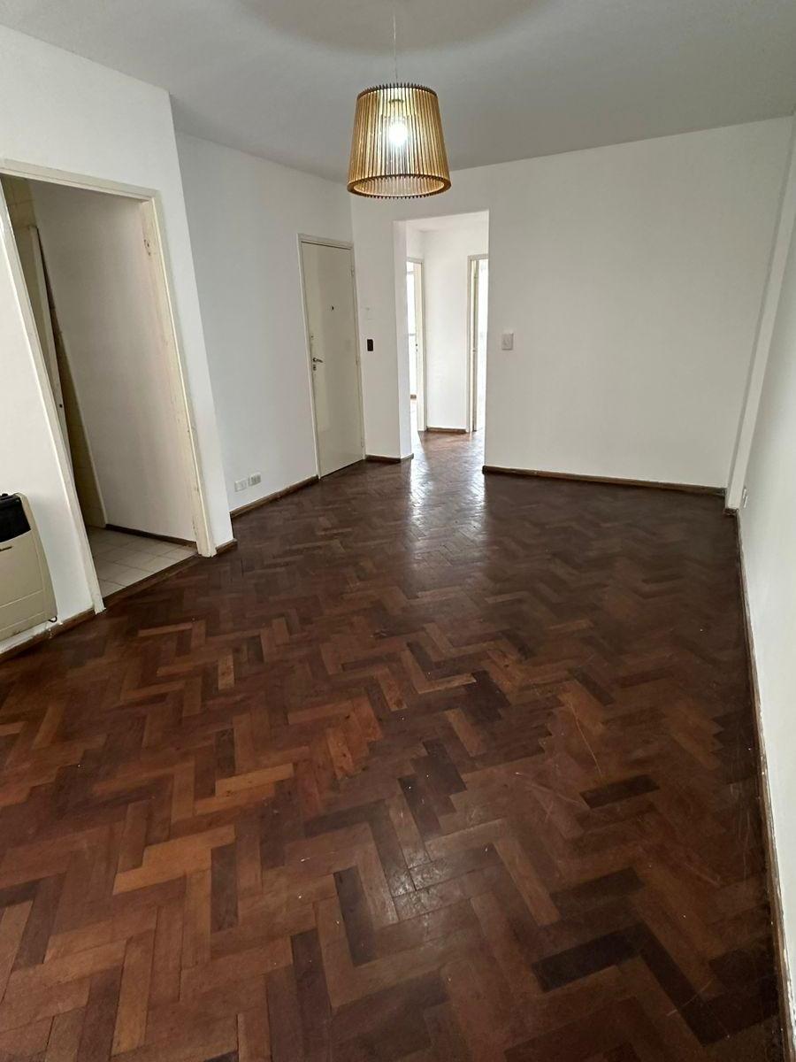 Alquiler - Departamento - 2 Dorm. - Italia 1100, Piso 2º 5