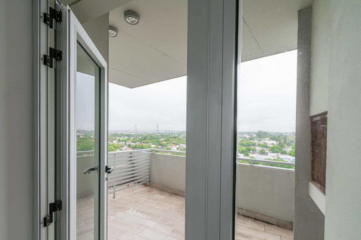 Venta - Departamento - 2 Dorm. y Cochera - Torre Paraiso 4
