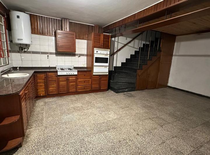 VENTA Y/O ALQUILER - CASA INTERNA - AV. PELLEGRINI 1000  3