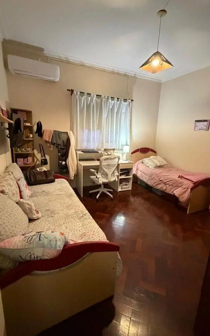 VENTA - DEPARTAMENTO TIPO CASA - 3 DORMITORIOS - AV. PELLEGRINI 900 PLANTA ALTA 3