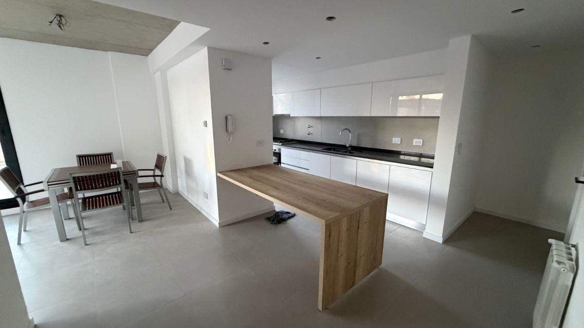 Foto de ALQUILER - DEPARTAMENTO - 1 DORMITORIO + COCHERA - CONDOMINIO PADDOCK, imagen 5