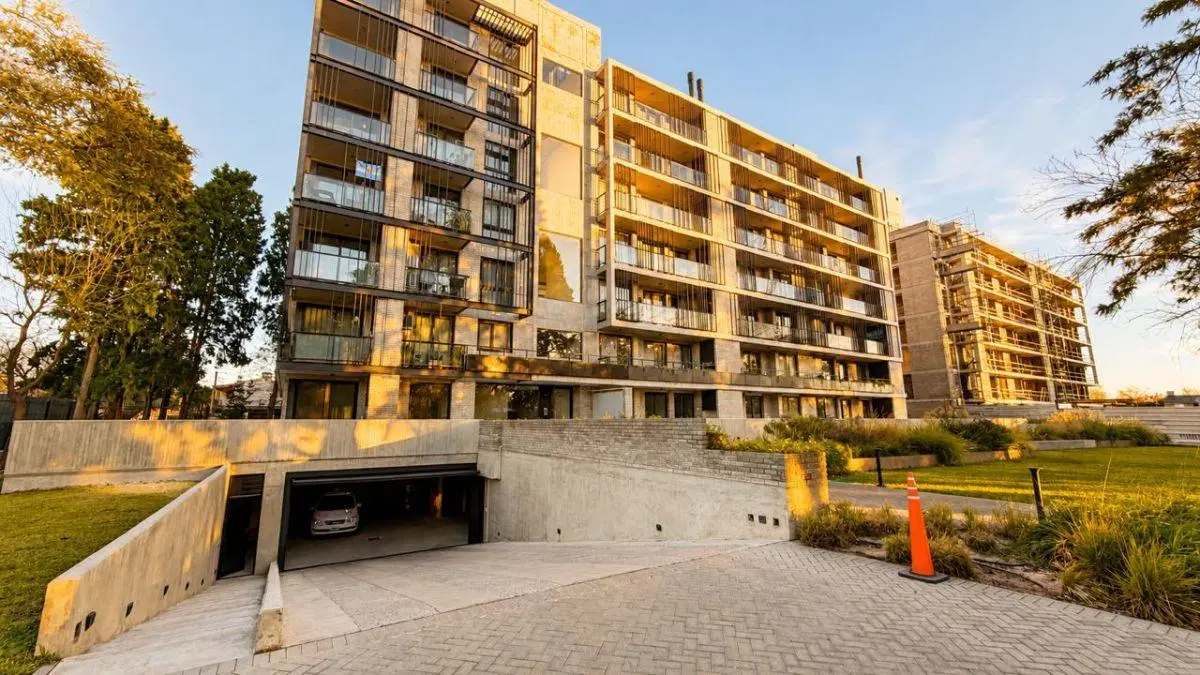 ALQUILER - DEPARTAMENTO - 1 DORMITORIO + COCHERA - CONDOMINIO PADDOCK - FISHERTON 3