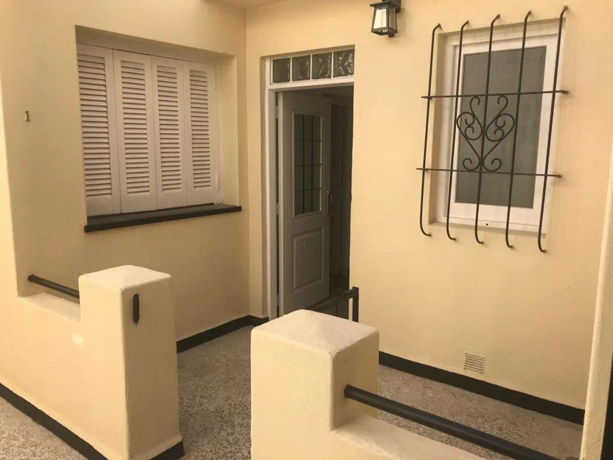ALQUILER - CASA INTERNA - 2 DORMITORIOS - JUAN JOSE PASO 1600 - CASA 2 4