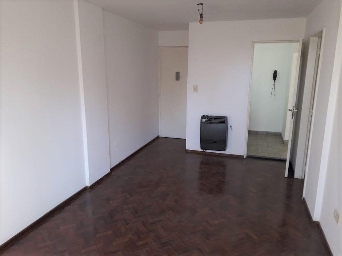 Foto de ALQUILER - DEPARTAMENTO - 2 DORMITORIOS + COMODIN - BALCARCE 1500, PISO, imagen 1