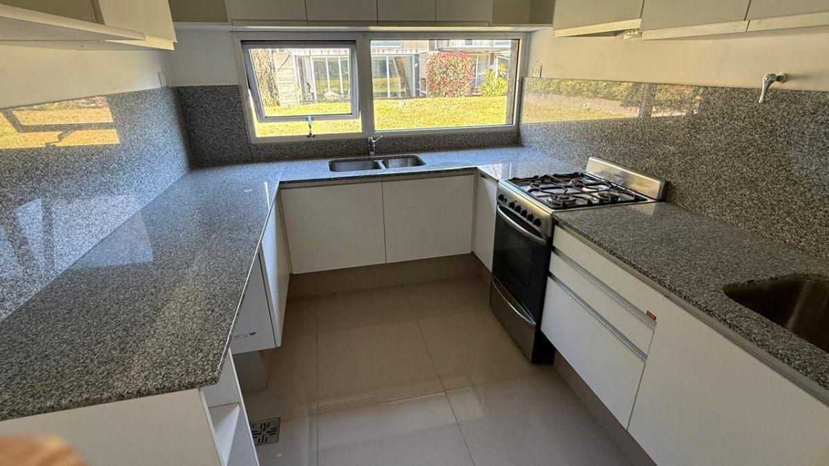 Foto de ALQUILER DUPLEX BARRANCAS DE ALBERDI 3 DORM, imagen 2