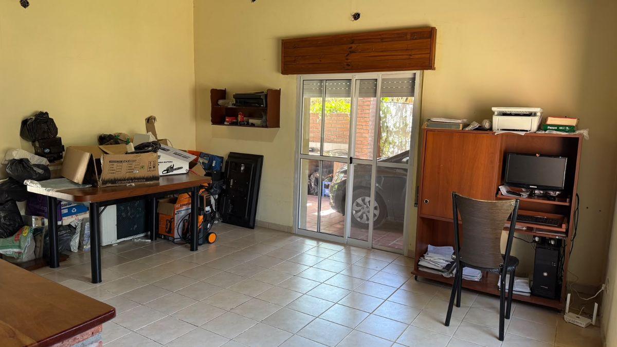 Foto de CASA EN VENTA - 1200M2 - ROLDAN, imagen 4