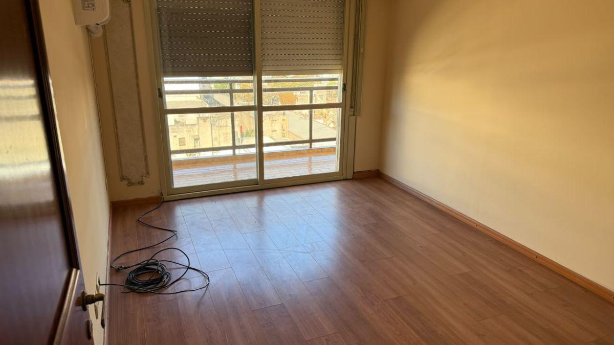 Foto de Alquiler - Piso Exclusivo - 4 Dorm. + Cochera - Pte. Roca 916, Piso 9º, imagen 2