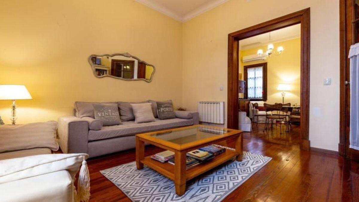Foto de VENTA - CASA PLANTA ALTA 3 DORM - ALEM 1000, imagen 2