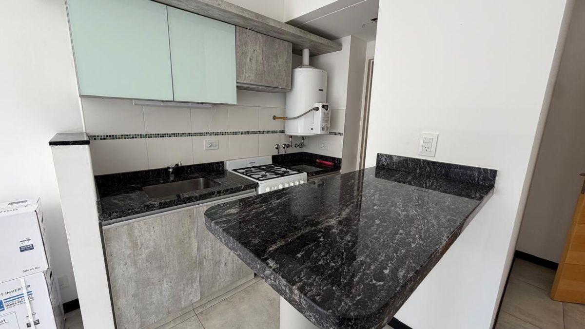 Foto de ALQUILER - MONOAMBIENTE- BROWN 1800, PISO 10º, imagen 3