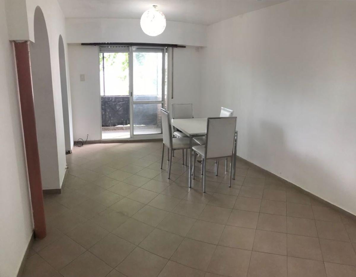 Foto de VENTA - DEPARTAMENTO - 1 DORMITORIO - LAVALLE 1400, imagen 3