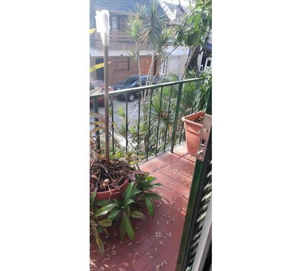 Departamento 4 Ambientes C/cochera en Devoto! 2