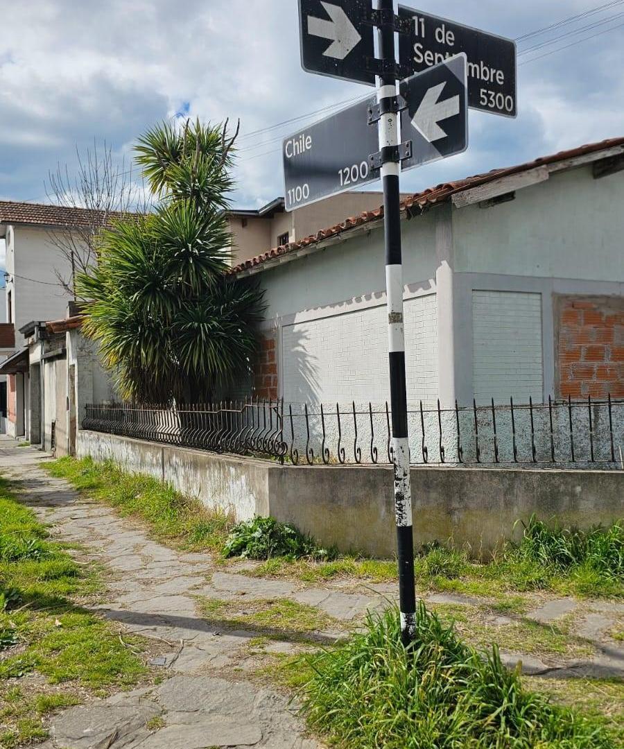 Foto de VENTA. CASA 4 AMB, PATIO, GGE, TERRAZA. IDEAL PARA REFACCIONAR O, imagen 2