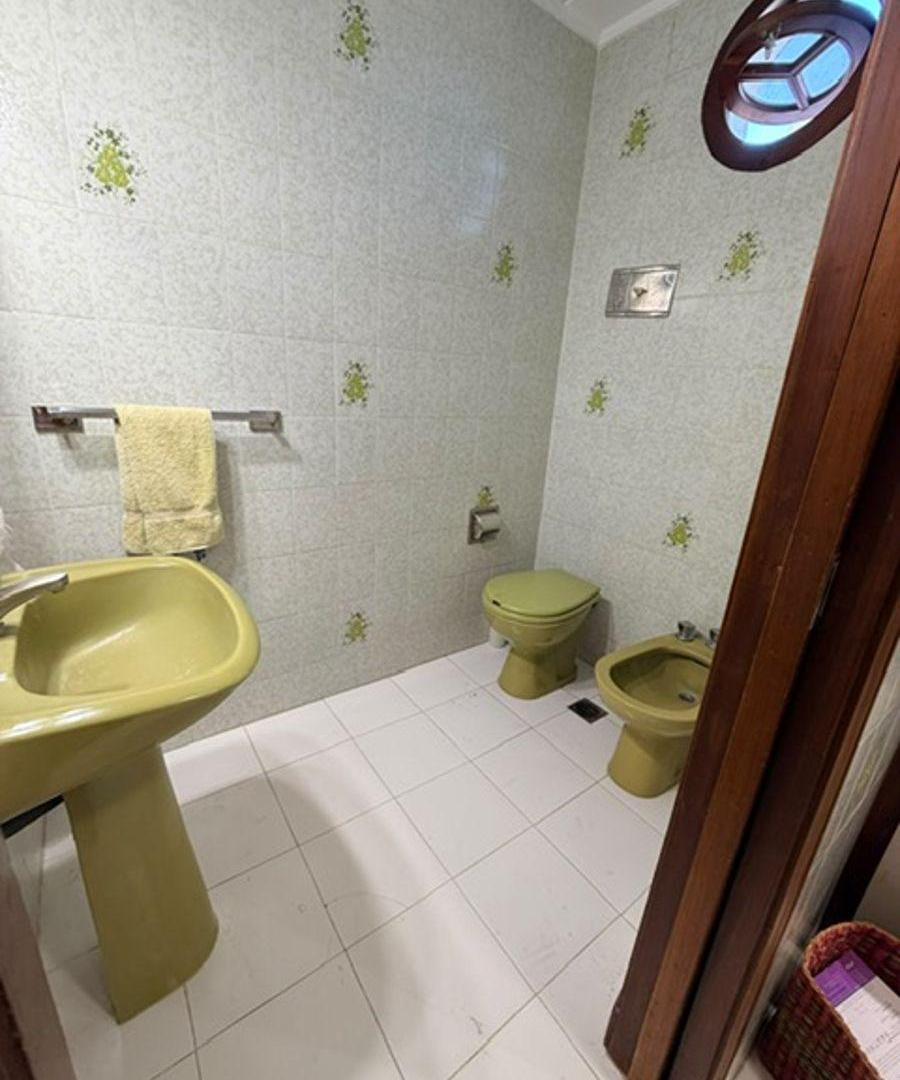 Foto de VENTA CASA 6 AMB. C/ GRAN PARQUE, QUINCHO Y GARAGE. LOPEZ DE GOMARA, imagen 4