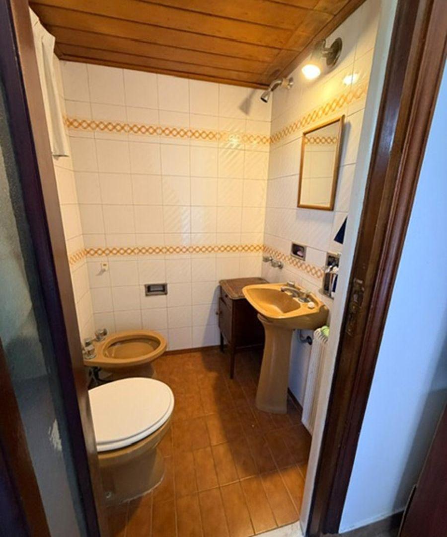 Foto de VENTA CASA 6 AMB. C/ GRAN PARQUE, QUINCHO Y GARAGE. LOPEZ DE GOMARA, imagen 2
