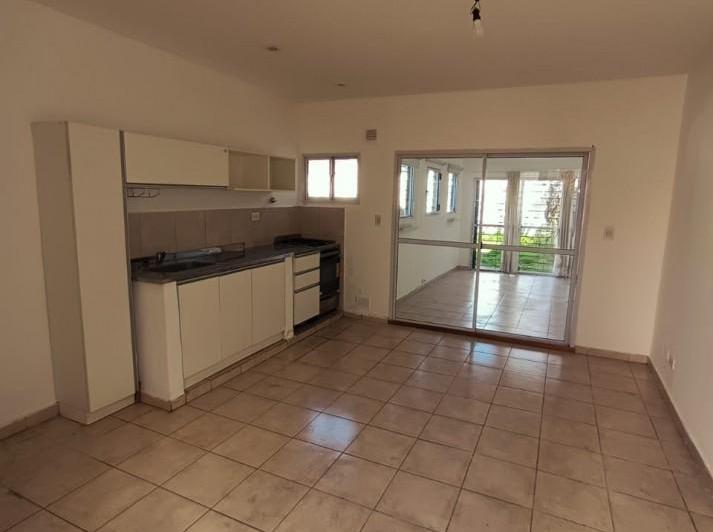 Ph dos ambientes amplios  con parque- Villa  Lourdes - Mar del  Plata . 1