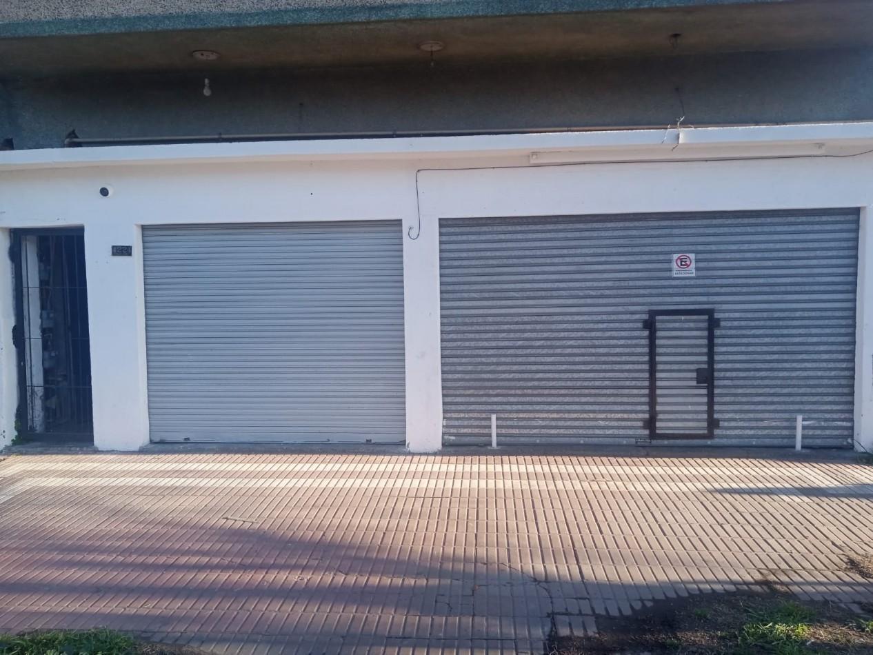 CASA EN PH 3 AMB. con GARAJE + LOCAL - Mar del Plata.-