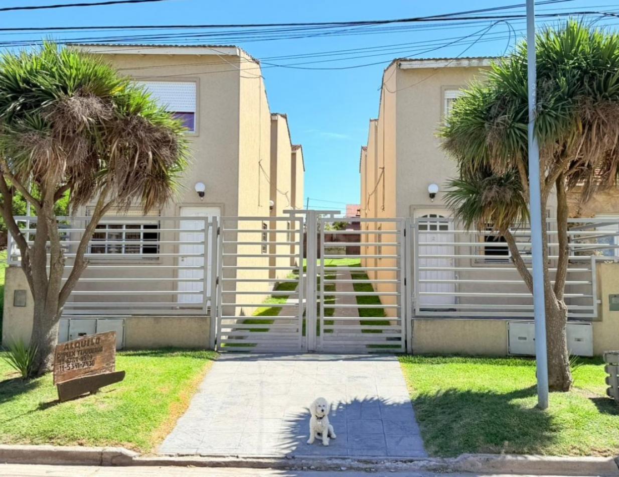 Duplex 3 ambientes a metros del mar - Barrio Faro Norte