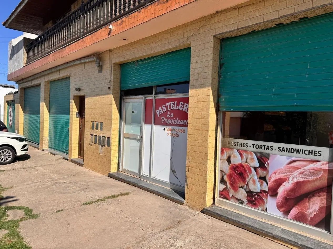 CASA 4 AMB + 4 LOCALES - EN BLOCK- TERMAS HUINCO 3