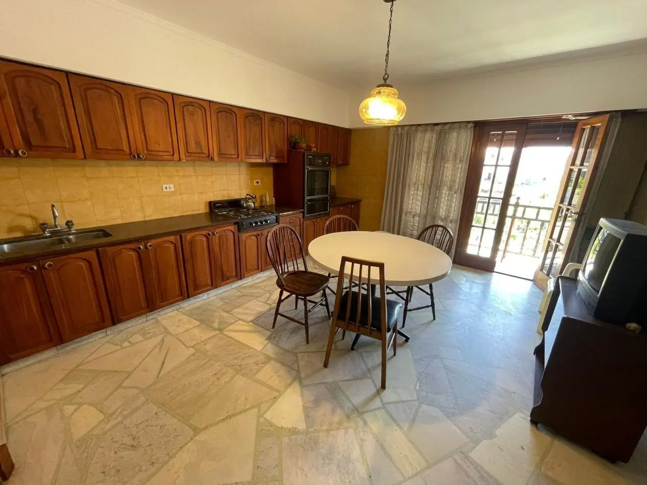 CASA 4 AMB + 4 LOCALES - EN BLOCK- TERMAS HUINCO 4