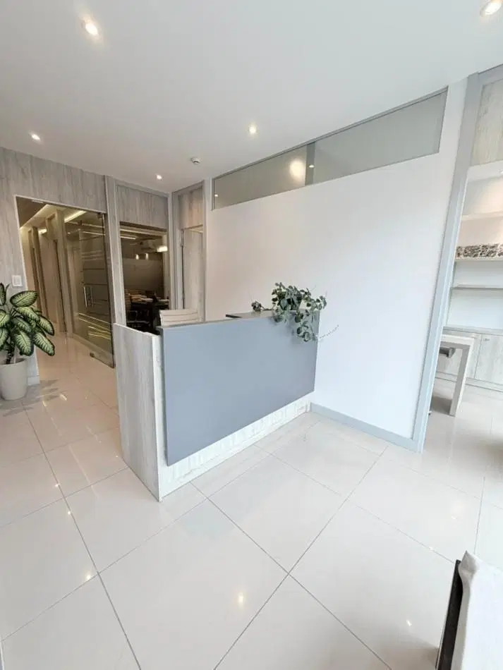 Moderna oficina en edificio ESSENCE - Alquiler 24 meses - Mar del Plata 2