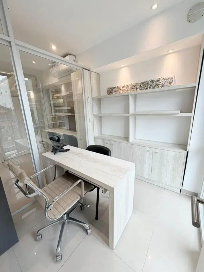 Moderna oficina en edificio ESSENCE - Alquiler 24 meses - Mar del Plata 1