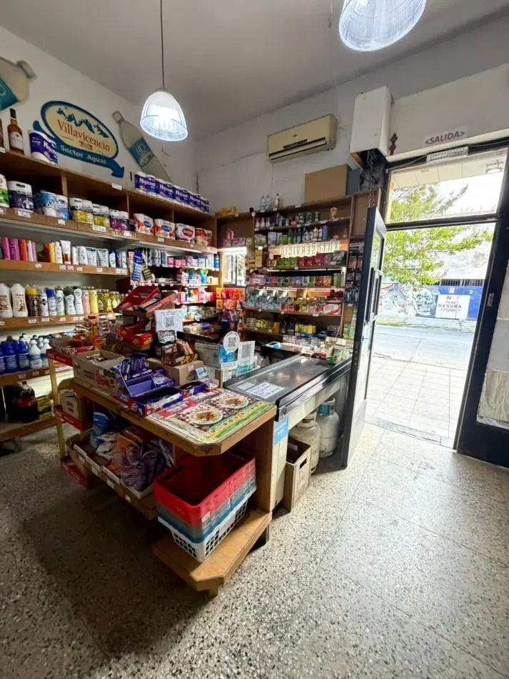 LOCAL COMERCIAL EN VENTA - PUERTO / GRUTA DE LOURDES 5