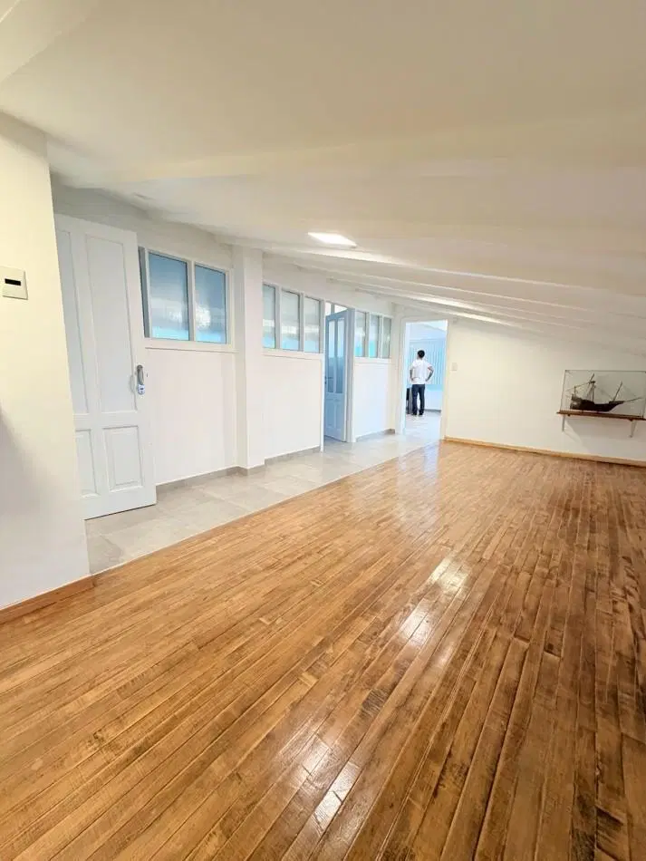 Amplio piso de oficina en zona puerto - Alquiler 24 meses 5