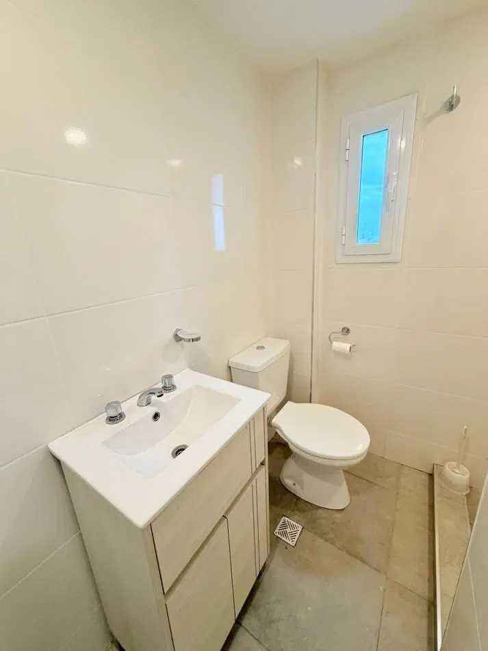 Amplio piso de oficina en zona puerto - Alquiler 24 meses 8