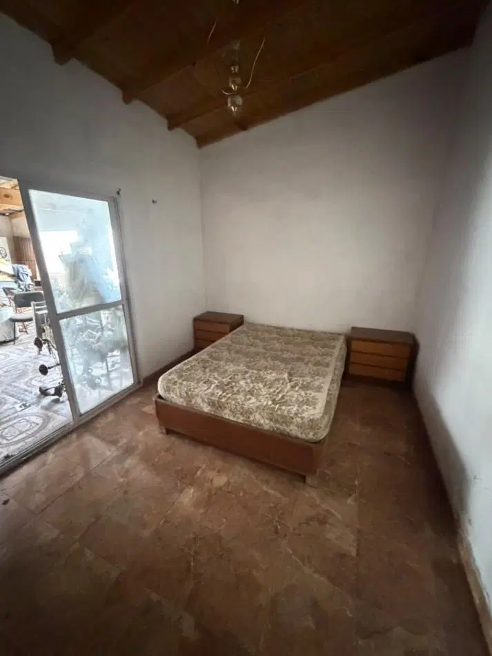 Inmueble en block con 4 unidades sobre amplio lote - Las Avenidas 3