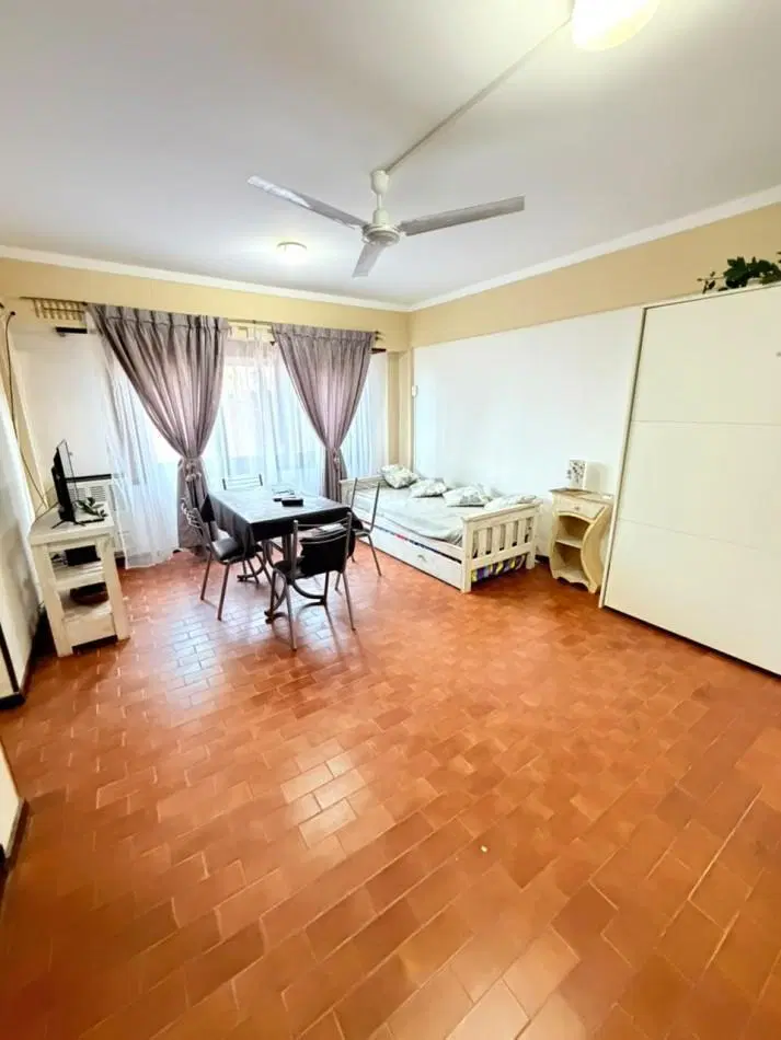 Departamento de 1 ambiente con amplio patio y vista al mar - Waikiki 2