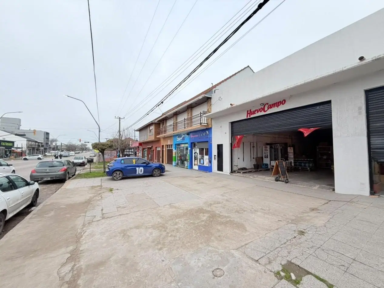 Amplio local a la calle - Zona Puerto - Mar del Plata - 24 meses 1