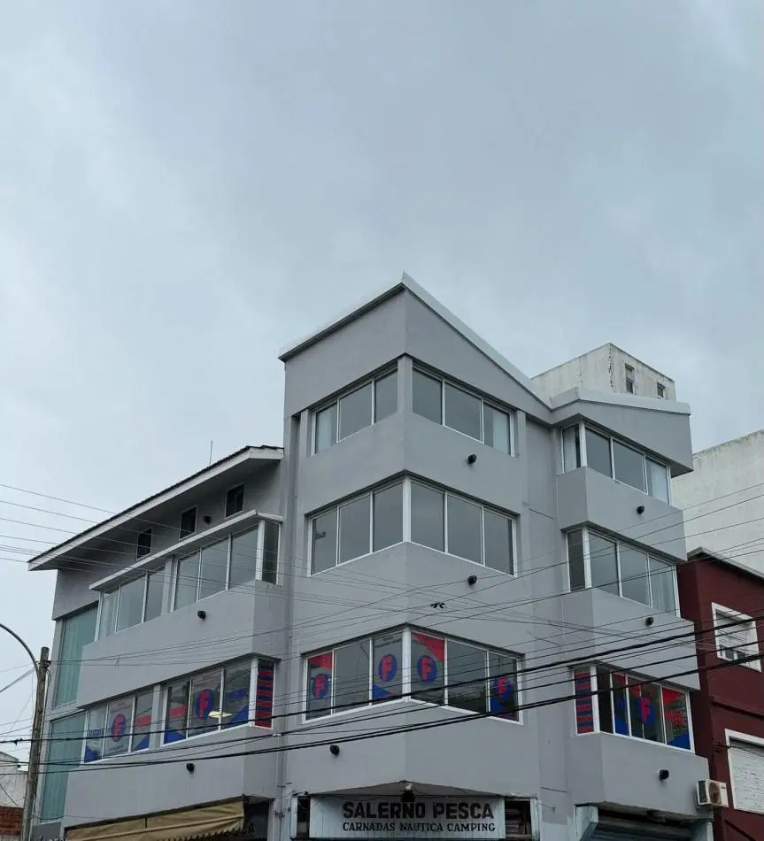 Amplio piso de oficina en zona puerto - Alquiler 24 meses 1