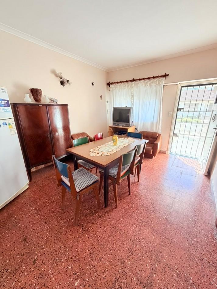 Foto de Casa 3 ambientes con departamento independiente a 2 cuadras del mar, imagen 1