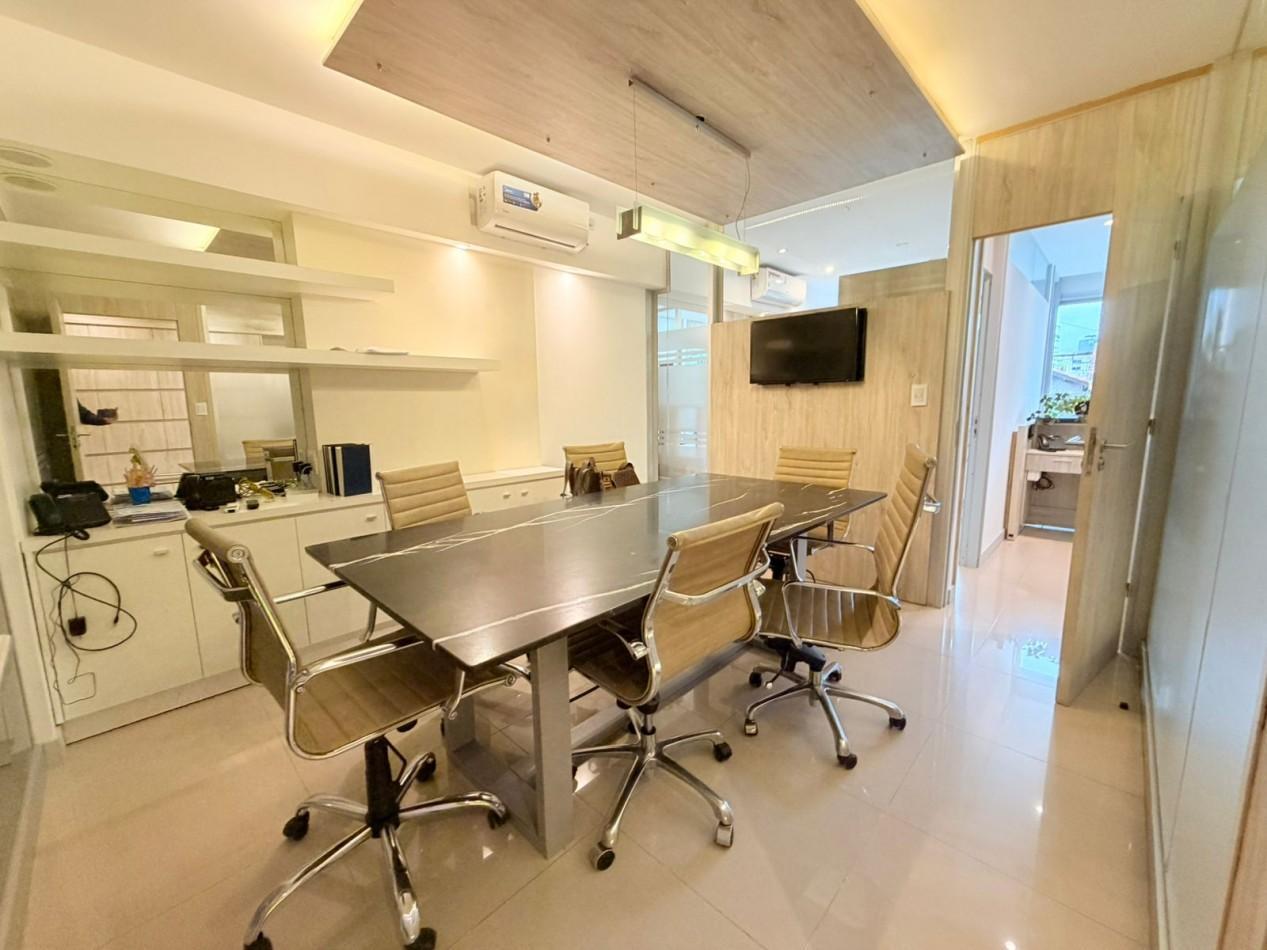 Foto de Moderna oficina profesional en alquiler - Edificio Essence | Zona Guemes, imagen 3
