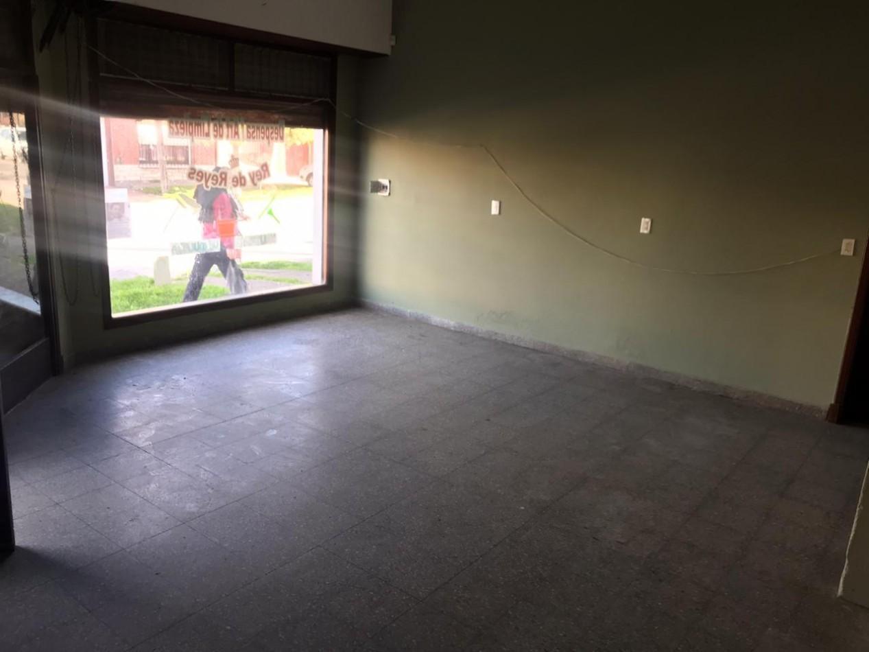 Foto de Deposito - Zona Villa Lourdes - Alquiler 24 meses - Mar del Plata, imagen 2