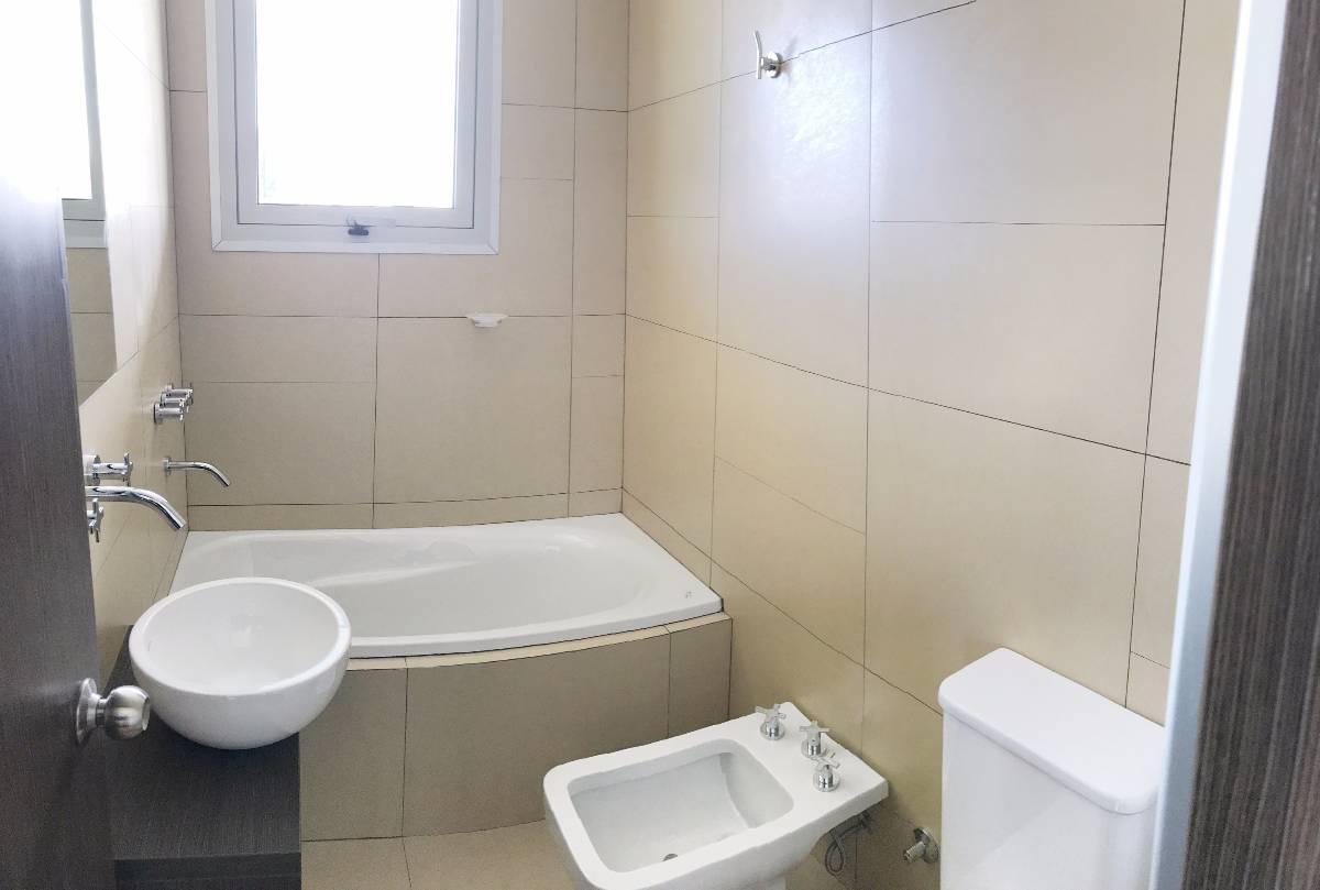 Venta - Depto. 2 Amb con Cochera. Sensum Condominio 2