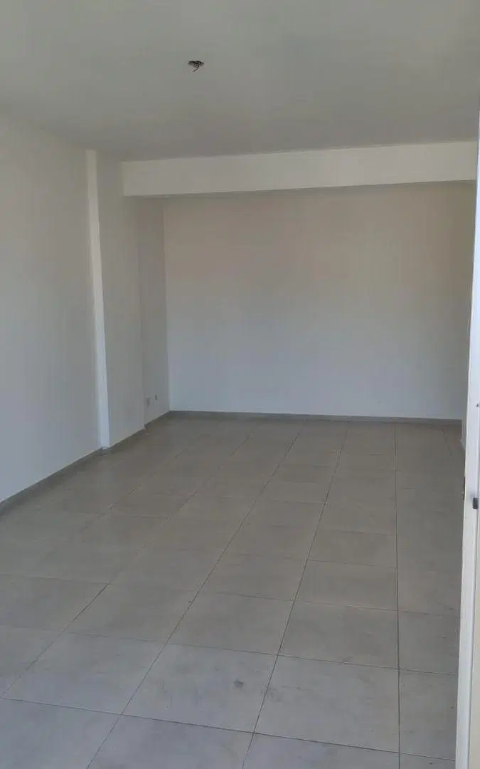 Mono-Ambiente de 25 m² con balcón en sexto piso en alquiler en Quilmes 3