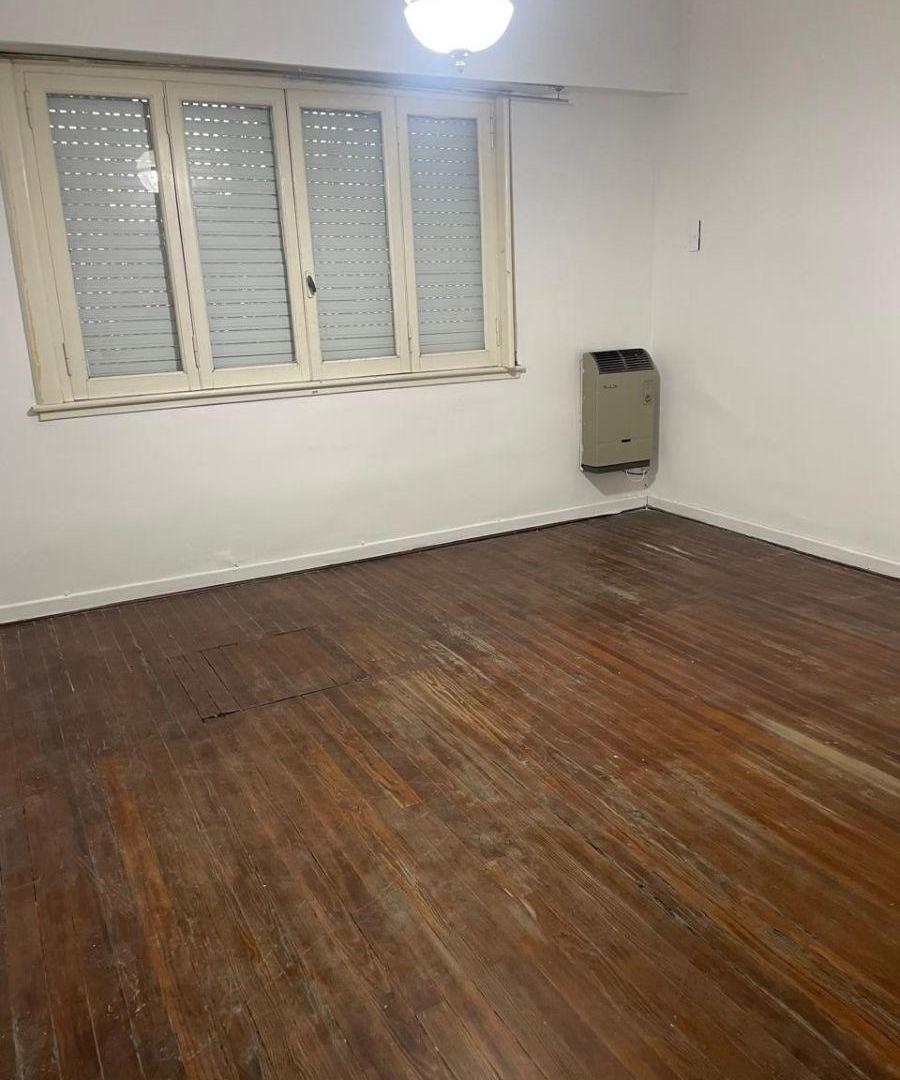 Foto de Casa de 3 ambientes con garage y patio en venta | Gran Ubicacion, imagen 5