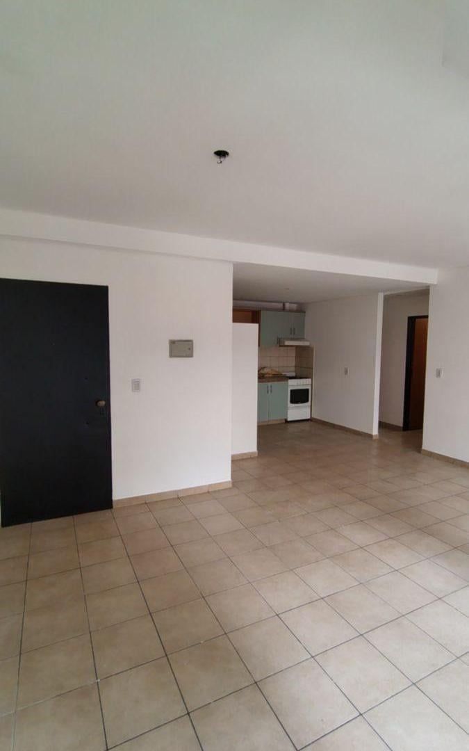 Foto de Departamento con 2 dormitorios en alquiler en Quilmes centro, zona, imagen 1