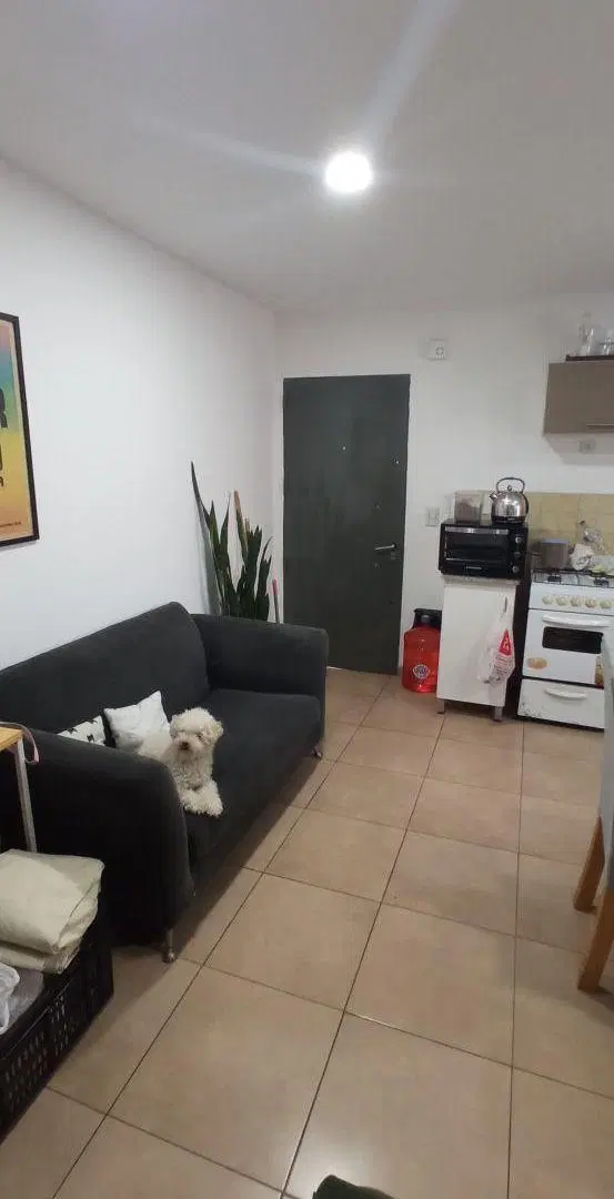VENTA, 2 amb, calle 134 entre 13 y Av. 14 de Berazategui 3