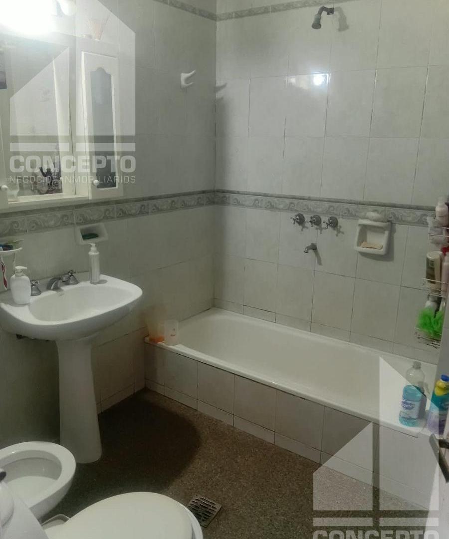 Foto de Venta Casa 2 Dormitorios con Cochera en PH Zona Centrosur, imagen 3