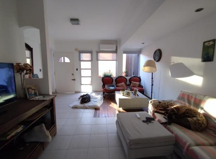 Ituzaingó - Venta - Casa 6 Ambientes 4
